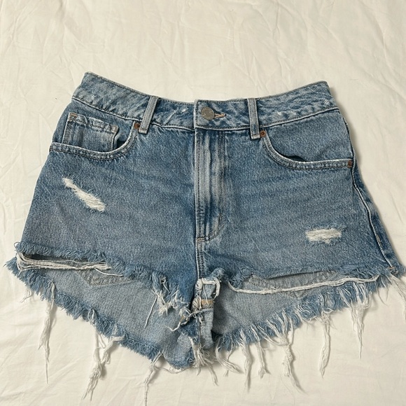 Garage mini festival Jean denim shorts - Picture 1 of 3